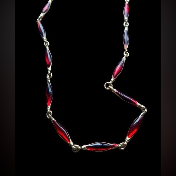 Vintage Red Enamel Gold Tone Necklace Women’s Jewelry - Picture 3 of 8